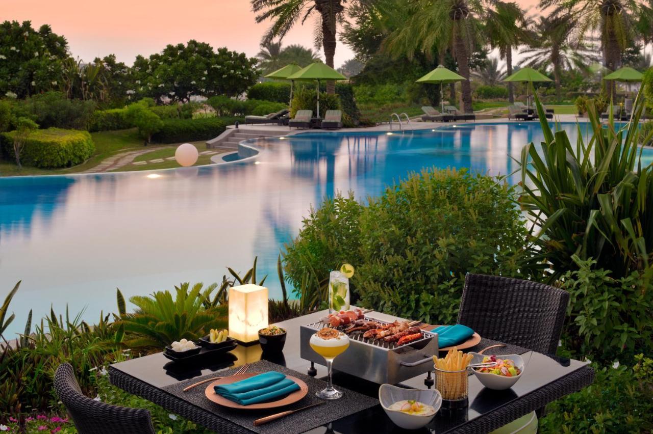 Moevenpick Hotel Bahrain Muharraq Exterior photo The Westin Dubai