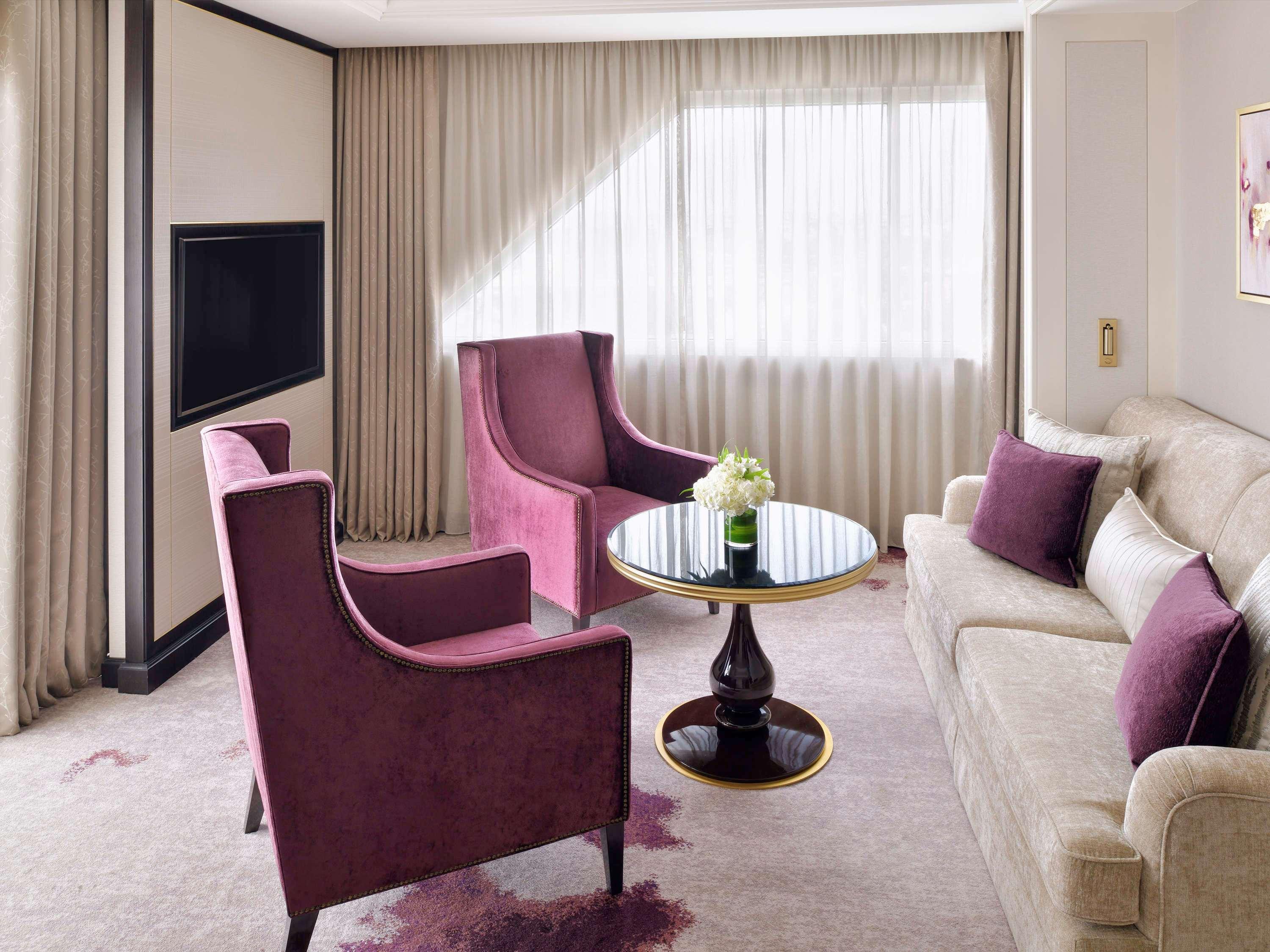 Moevenpick Hotel Bahrain Muharraq Exterior photo A suite at the Mandarin Oriental, London