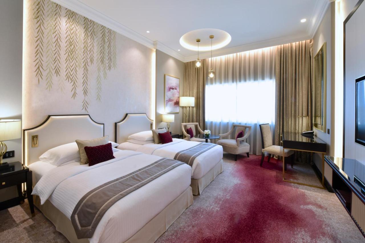 Moevenpick Hotel Bahrain Muharraq Exterior photo Deluxe Room