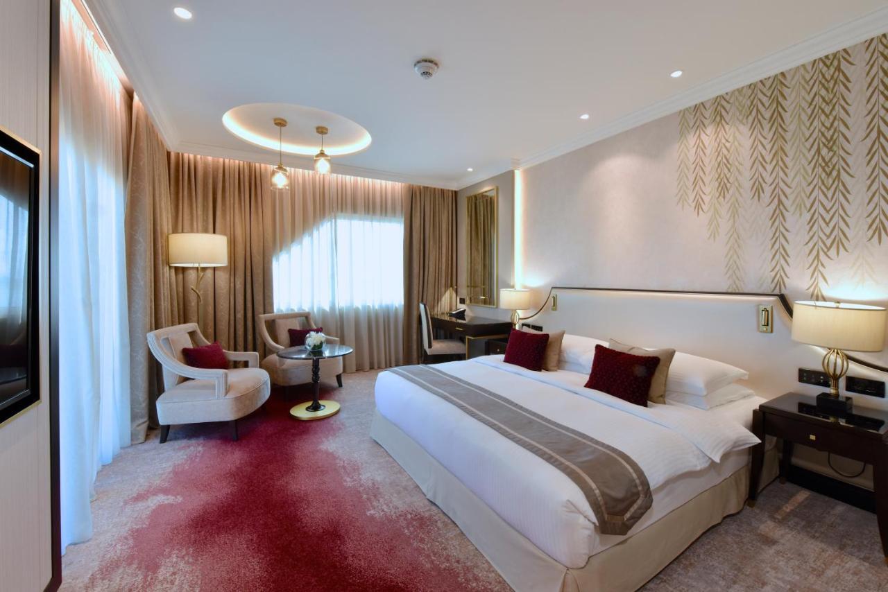 Moevenpick Hotel Bahrain Muharraq Exterior photo