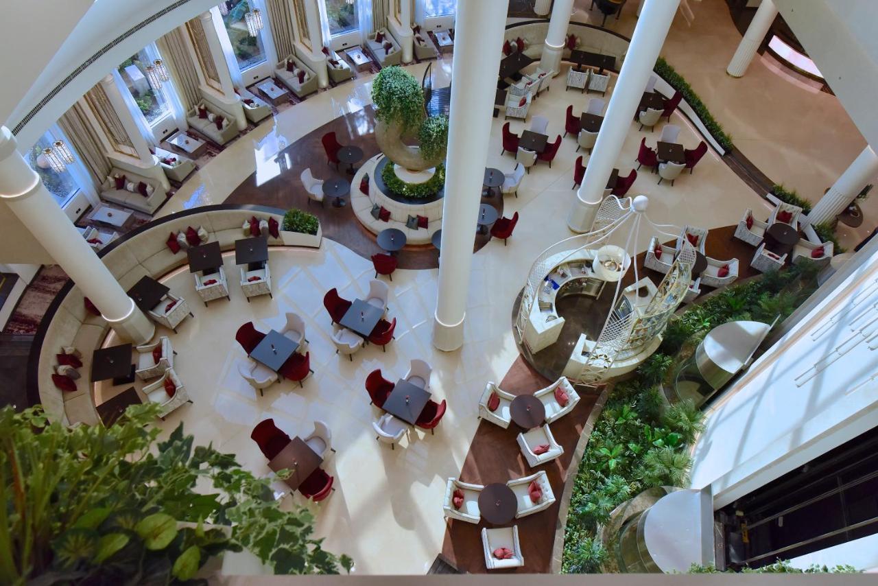 Moevenpick Hotel Bahrain Muharraq Exterior photo The lobby of the hotel