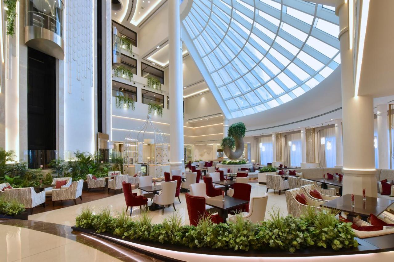 Moevenpick Hotel Bahrain Muharraq Exterior photo Lobby